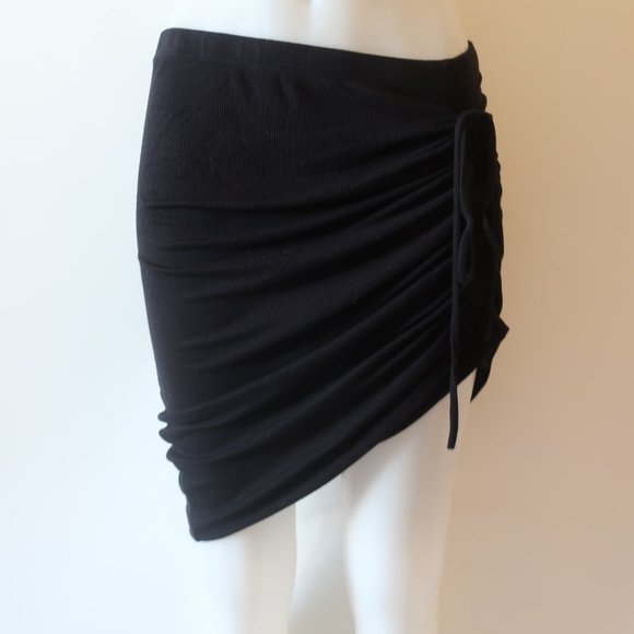 WOMENS SPLENDID BLACK MINI SKIRT RUCHED SIDE TIE SKIRT L * COLOR: BLACK SIZE: LA - Picture 1 of 10